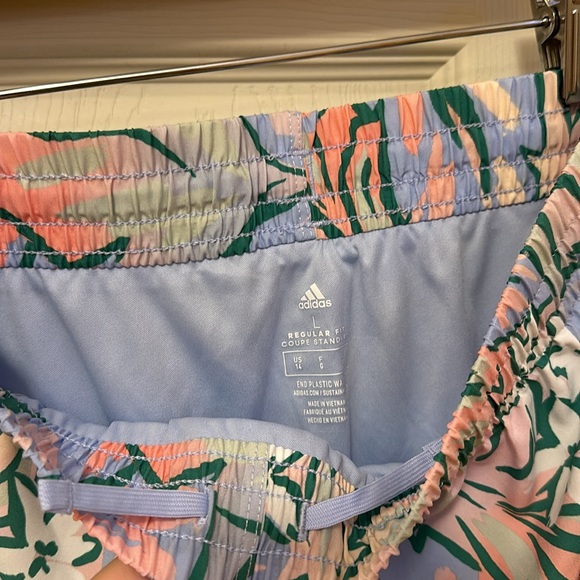 NWT Adidas Big Girls Abstract Swirl Active Shorts size 14 large - Picture 4 of 5